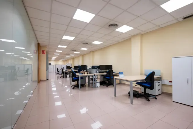 OFICINA - MATARÓ (CENTRE) — 20