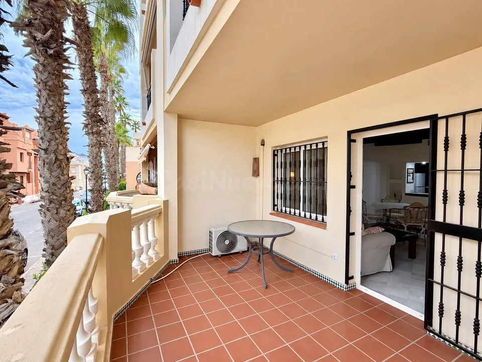 Apartamento con piscina comunitaria, Alicante, Torrevieja. 2 habitaciones, 66 m2, 200 metros del mar