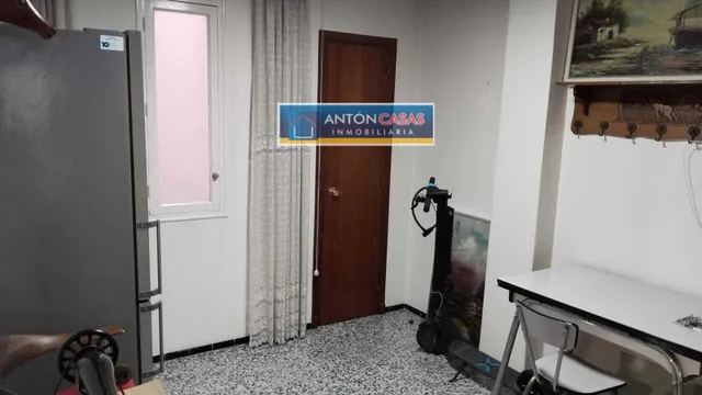 AMPLIO PISO EN ELCHE ZONA CÉNTRICA — 17