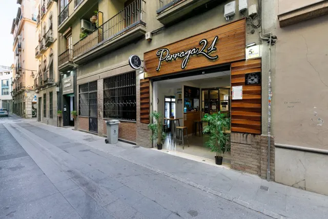 ESTUPENDO LOCAL EN EL CENTRO DE LA CAPITAL — 2