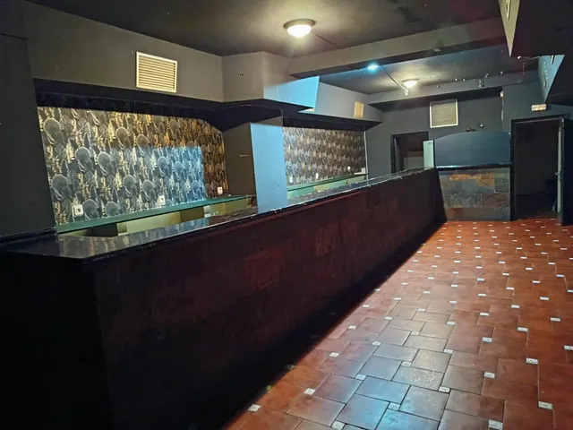 Venta local comercial en el centro de Zalla — 6