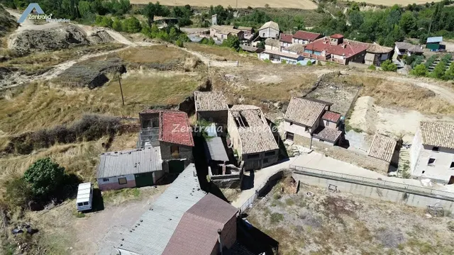 AYERBE LOTE 4 FINCAS  (2 EDIFICACIONES Y 2 TERRENOS)