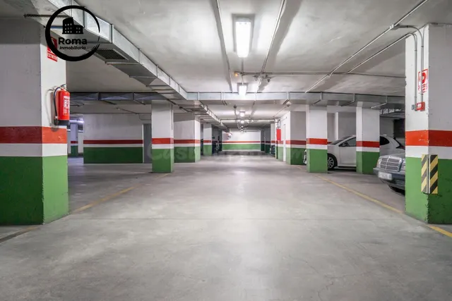 Se vende plaza de garaje en Parque Lagos cerca de Carrefour — 7