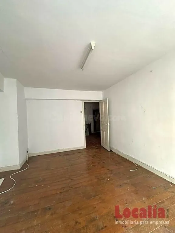 Local comercial en el centro de Torrelavega — 21