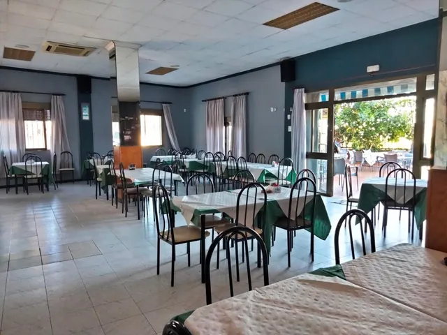 Edificio con restaurante en Tormos — 6