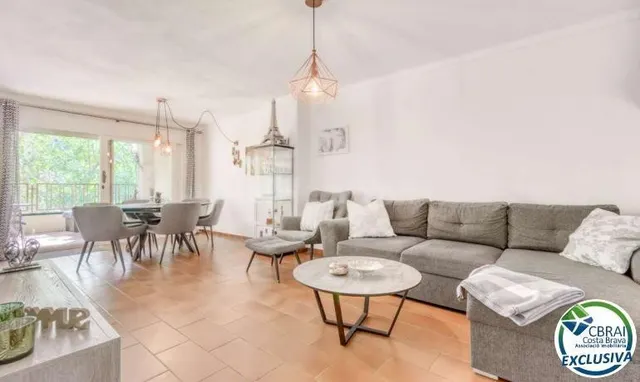 Encantador apartamento en el centro de Roses a 200m de la pl - foto 3