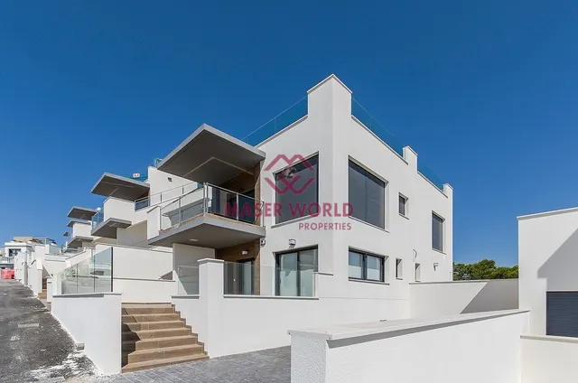 BUNGALOWS DE NUEVA CONSTRUCCIÓN EN SAN MIGUEL DE SALINAS — 2