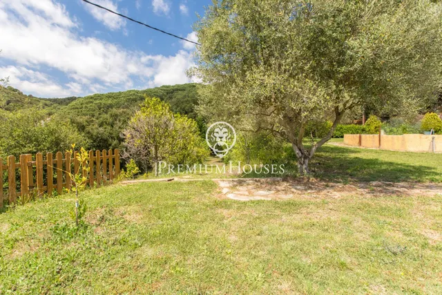 Masía con privacidad real y potencial de proyecto en el corazón del Montnegre — 20