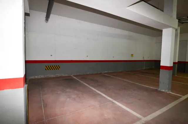 Urbis te ofrece una plaza de parking en Candelario, Salamanca — 3