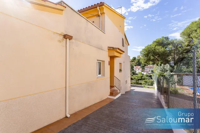 CASA ADOSADA DE 3 habitaciones DOBLES - LA POBLA DE MONTORNES — 38