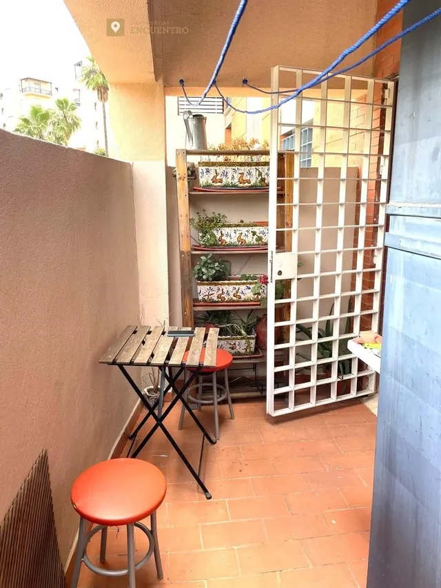 Piso con patio en tiro de línea — 11