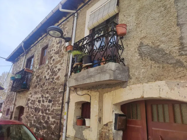 OPORTUNIDAD , CASA DE PIEDRA CON TERRENO A LADO DEL RIO EN SAN ESTEBAN DE VALDUEZA — 5