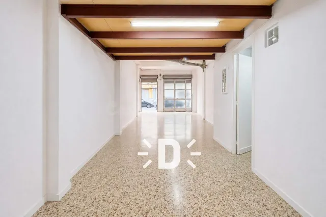 SE VENDE LOCAL EN BENETUSSER - foto 2
