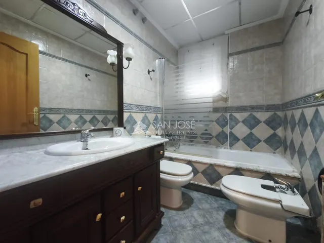 SE ALQUILA BUNGALOW AMUEBLADO EN BUEN ESTADO EN ASPE — 28