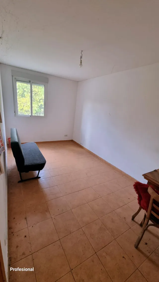 CASA CON TERRENO EN COLUMBRIANOS — 16