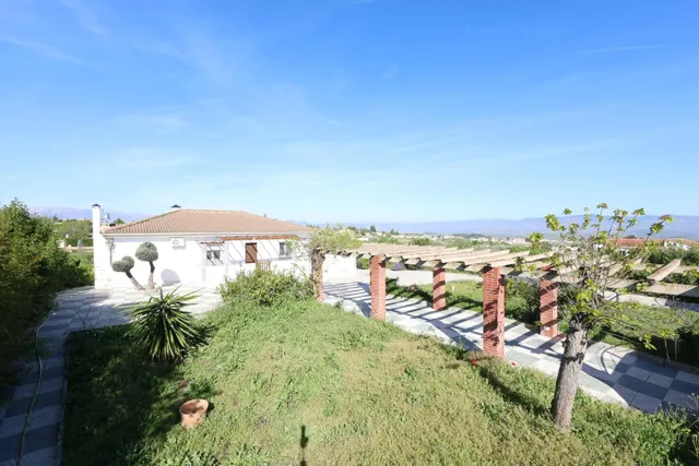 Casa reformada con piscina en parcela de 2.500 m2 (urbano y rústico) — 19