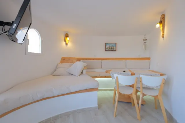 VILLA DE LUJO COMPUESTA POR 3 APARTAMENTOS INDIVIDUALES, TODO DE PRIMERA CALIDAD CON VISTAS AL MAR — 34