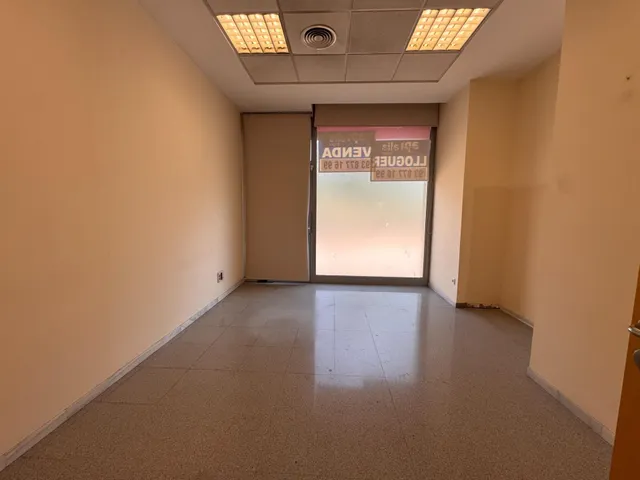 Espectacular local. Ubicación perfecta y a dos fachadas. — 14