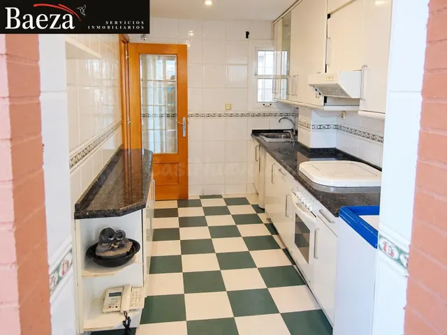 MAGNÍFICO ÁTICO CON GRAN TERRAZA EN PLANTA + GARAJE - foto 4