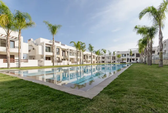 RESIDENCIAL DE OBRA NUEVA DE BUNGALOWS EN LOS BALCONES, TORREVIEJA — 28