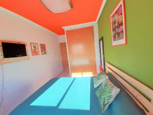 Apartamento , luminoso , colorido y en el corazón de Marina  - foto 4