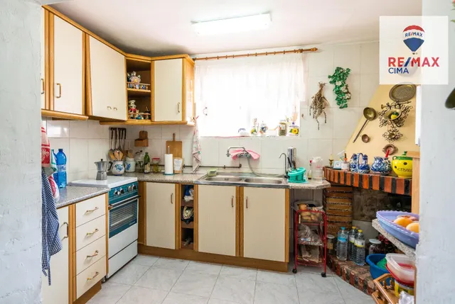DOS CASAS MAS PARCELA DE 900  METROS — 28