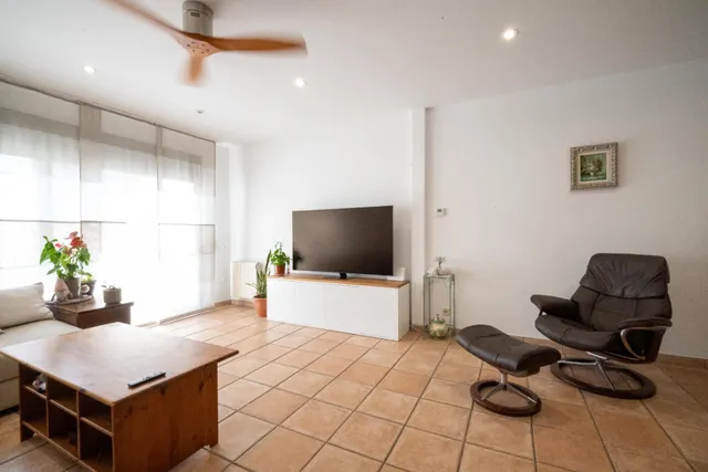 #  ¡Casa con encanto a solo 100 metros del mar en el Centre-Marítim de Mataró! — 45