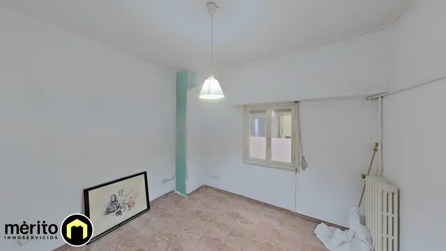 Piso para reformar en el centro de Alicante. — 16