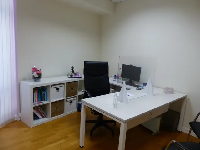 BAJADA DE PRECIO ¡¡¡¡¡     OFICINAS EN VENTA EN PLENO CORAZON DE LA CIUDAD — 8