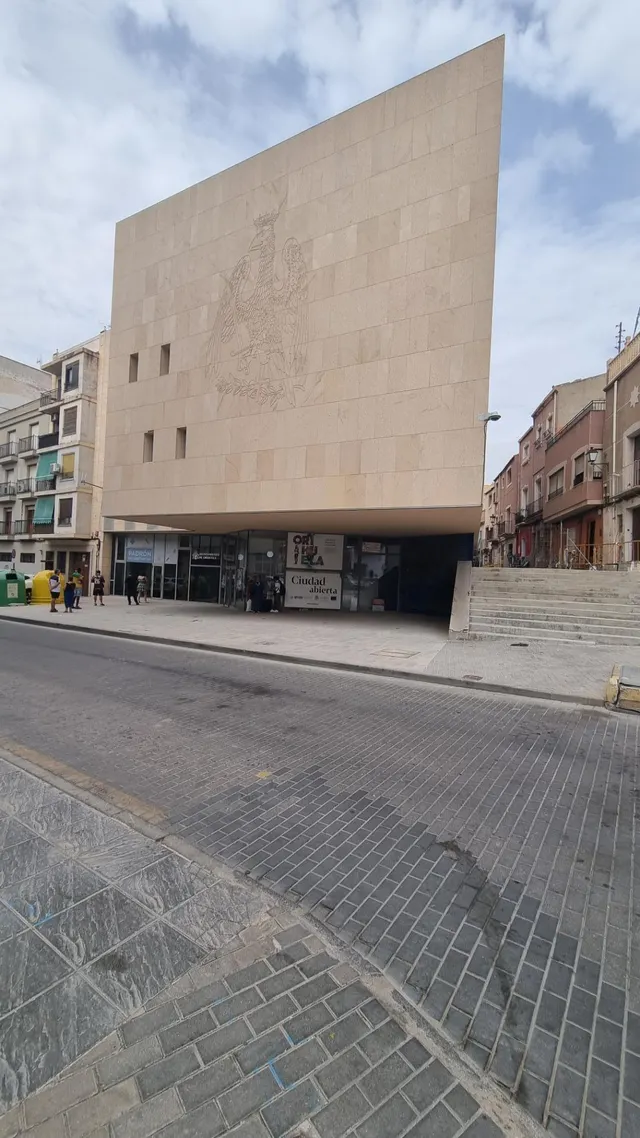 CASA MUSEO MIGUEL HERNÁNDEZ EXCLUSIVO SOLAR URBANIZABLE — 31