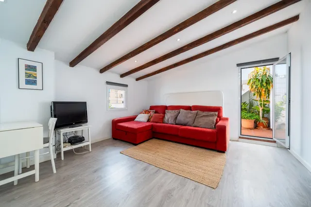 VENTA PISO CON TERRAZA — 30