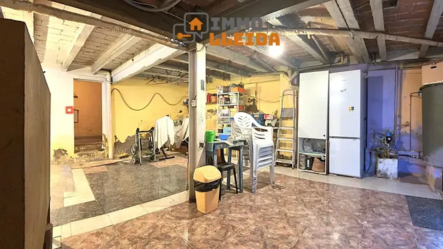 OPORTUNIDAD Casa en Binéfar con mucho espacio — 23