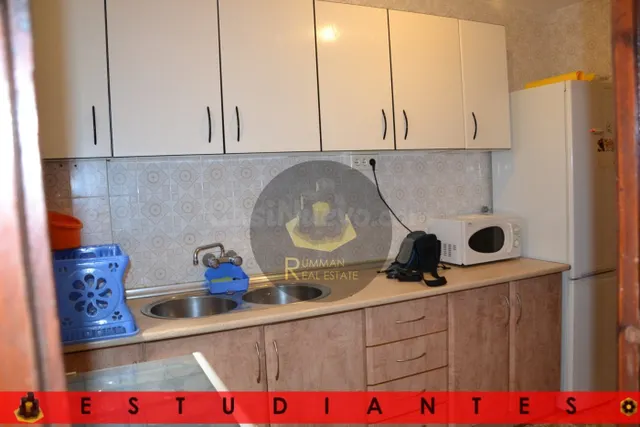 EST/ Piso amueblado para ESTUDIANTES con CINCO dormitorios e - foto 2