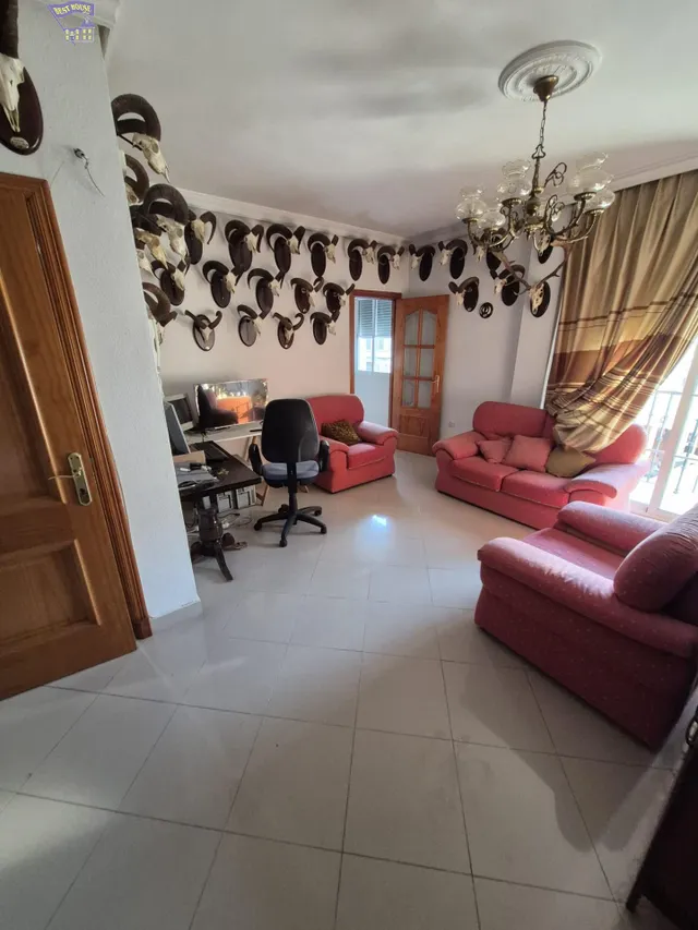 SE VENDE PISO EN PRIMERA PLANTA ZONA CAMINO DE BORNOS - foto 2