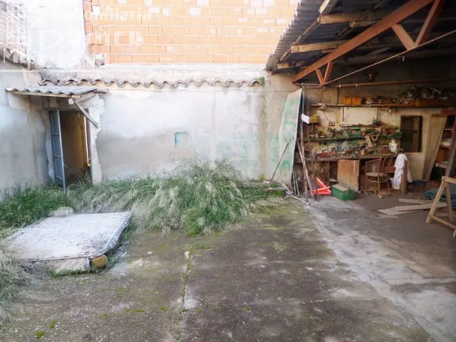 *Casa de dos plantas en la zona centro de Tomelloso que cuen - foto 4