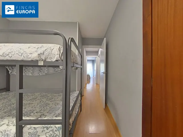 Piso con Licencia Turística y Parking — 25