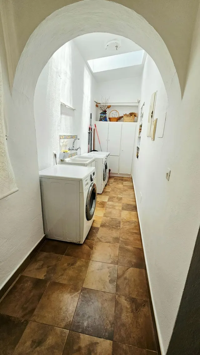 Encantador Chalet de 2 Plantas con Amplios Espacios y Terrazas — 29