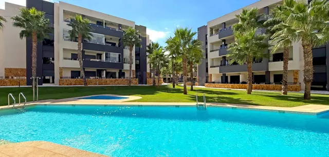 Apartamento 2 habitaciones 72m² en venta - PAU 8 - foto 2