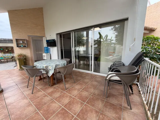 INTERESANTE CHALET EN LA POBLA DE VALLBONA — 26