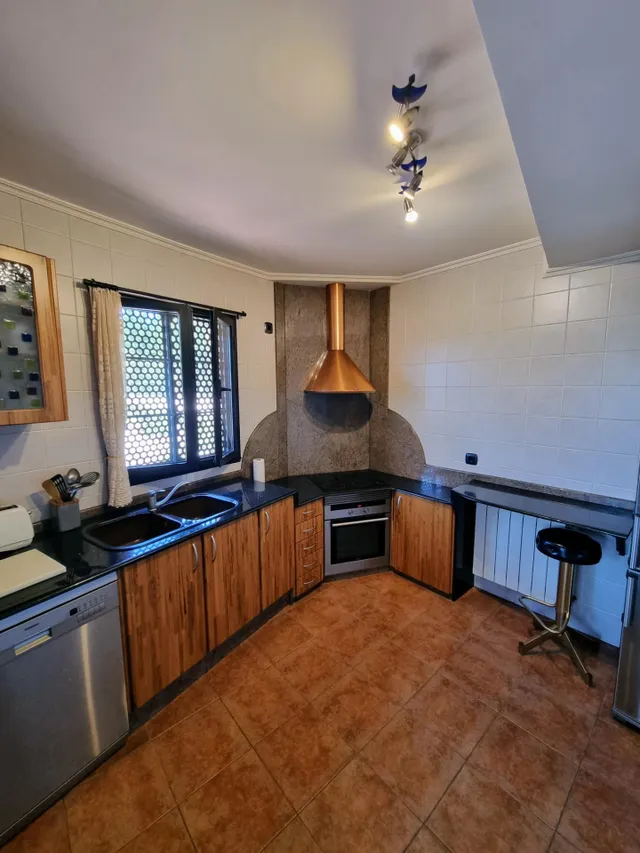 CASAS INDIVIDUALES  CON PARCELAS EN CIMBRIO (BARCENA DEL BIERZO) — 29