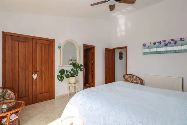 Chalet 3 habitaciones 239m² en venta - South of spain — 28