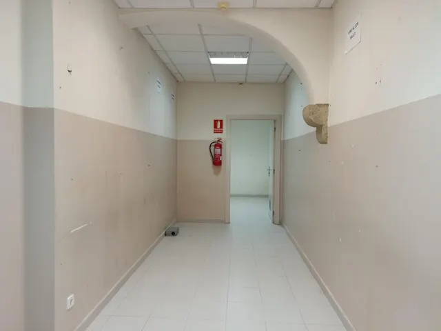 Local de grandes dimensiones en la Plaça Major de Manresa — 25
