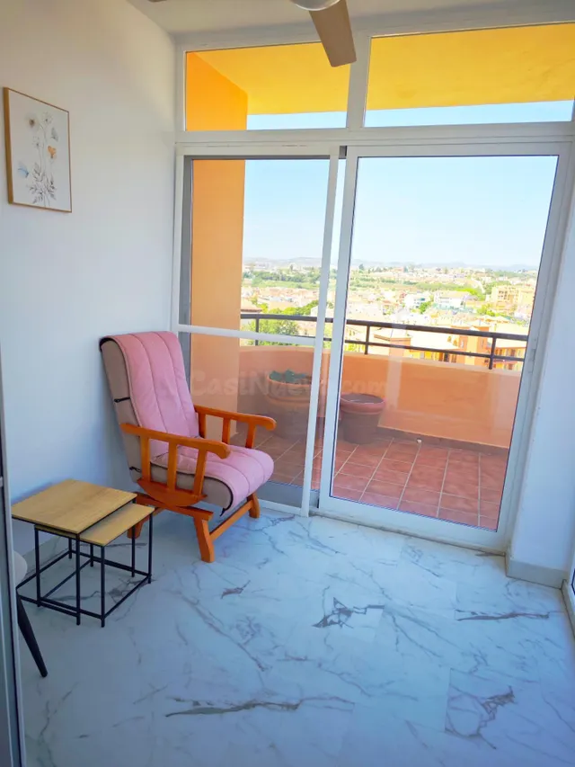 Piso situado en los Pacos con vistas al mar y a la montaña. — 3