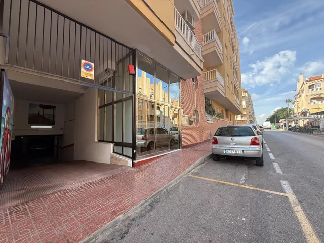 Apartamento de 2 dormitorios con orientación sur y garaje a 650 metros de playa del cura!!!!! — 46