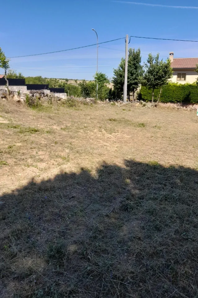 VENTA DE PARCELA URBANA EN PRADENA
