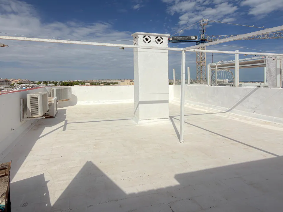 Playa del Cura! Ático con gran potencial y 1 dormitorio + 2 adicionales en dos terrazas, solárium privado enorme con vistas panorámicas (550 metros playa del cura)