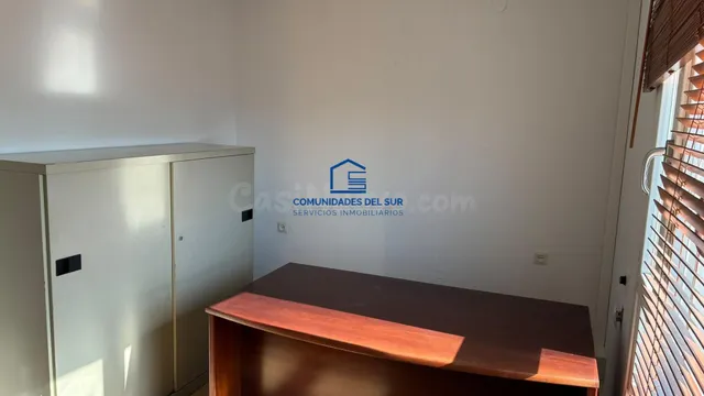 Oficina en Alquiler en el Centro de Cádiz - Ideal para Negoc - foto 5