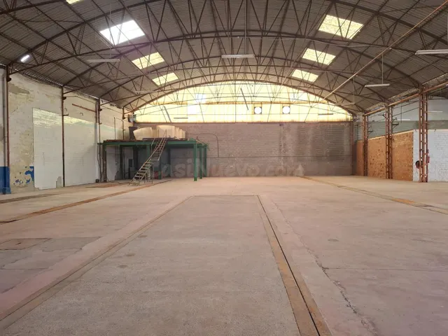 Nave industrial en venta en Algemesí — ¡Gran oportunidad! - foto 2