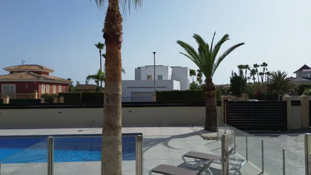 Villa 4 habitaciones 350m² en venta - Pueblo — 27