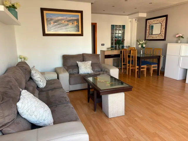 Espacioso Chalet Adosado de 6 Dormitorios en Orihuela Costa  - foto 4